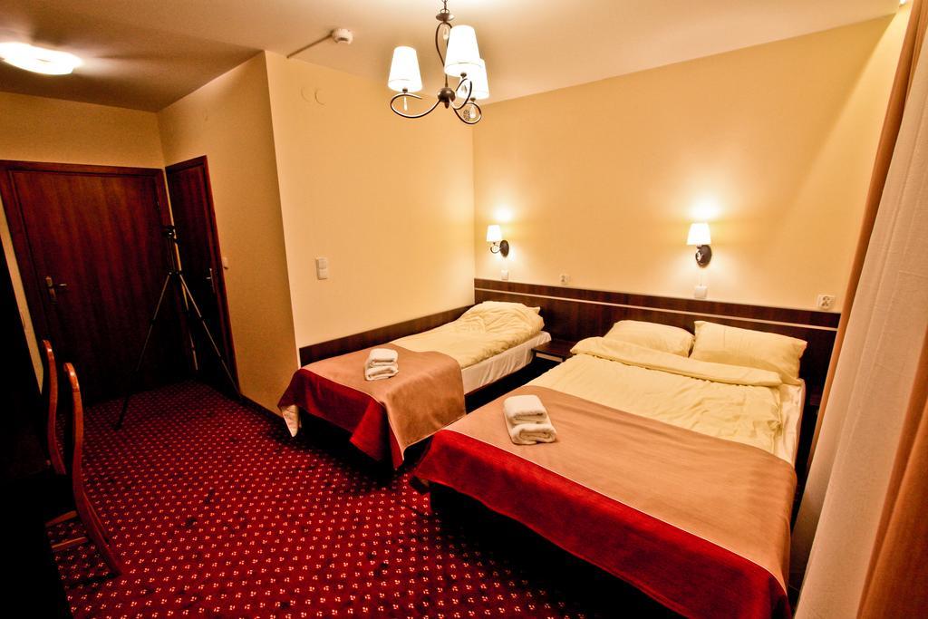 Hotel Milord Pułtusk Kültér fotó