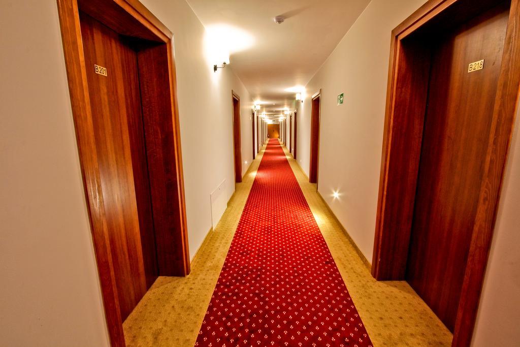 Hotel Milord Pułtusk Kültér fotó