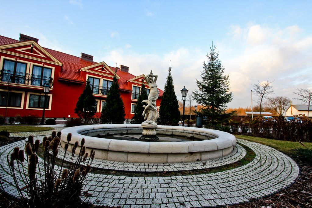 Hotel Milord Pułtusk Kültér fotó