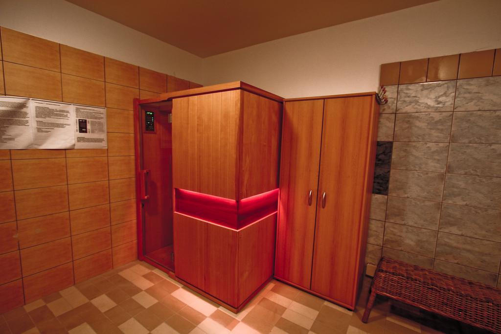 Hotel Milord Pułtusk Kültér fotó