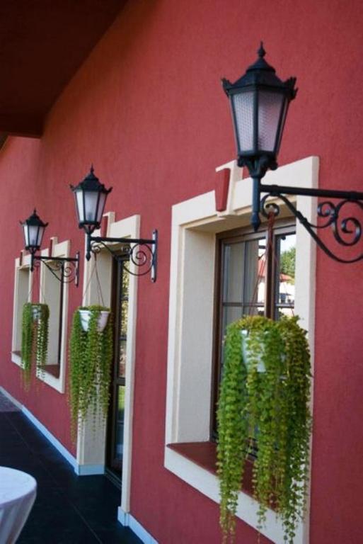 Hotel Milord Pułtusk Kültér fotó