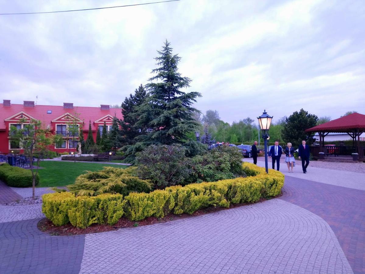 Hotel Milord Pułtusk Kültér fotó