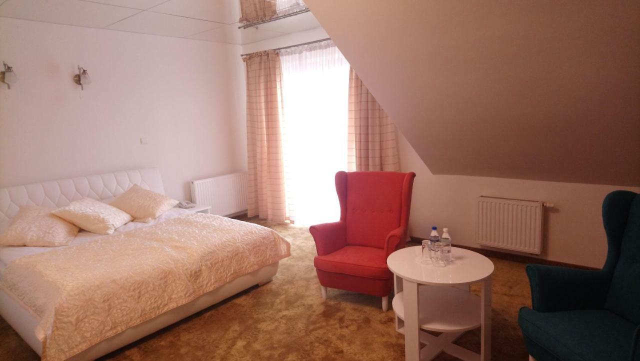 Hotel Milord Pułtusk Kültér fotó