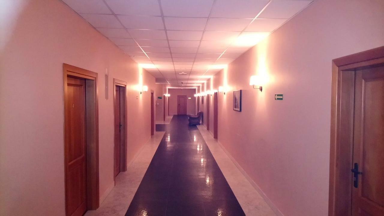 Hotel Milord Pułtusk Kültér fotó