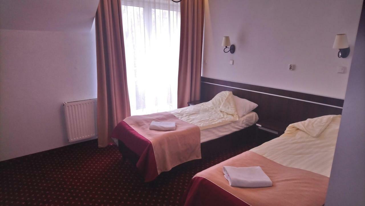 Hotel Milord Pułtusk Kültér fotó