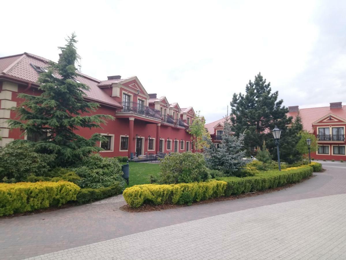 Hotel Milord Pułtusk Kültér fotó