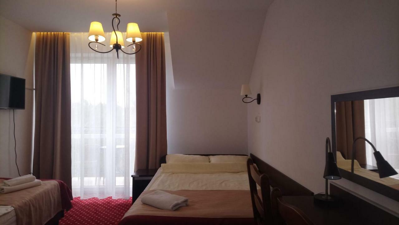 Hotel Milord Pułtusk Kültér fotó